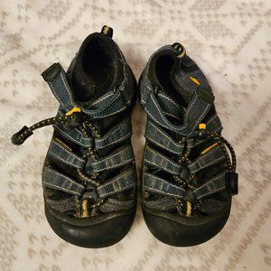 Keen Newport H2 Sandal - Size 11 (little)